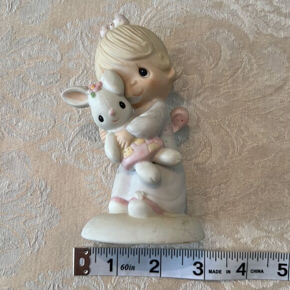 Vintage 1977 Johnathan David “Jesus loves me” porcelain figurine GVC - Picture 3 of 11